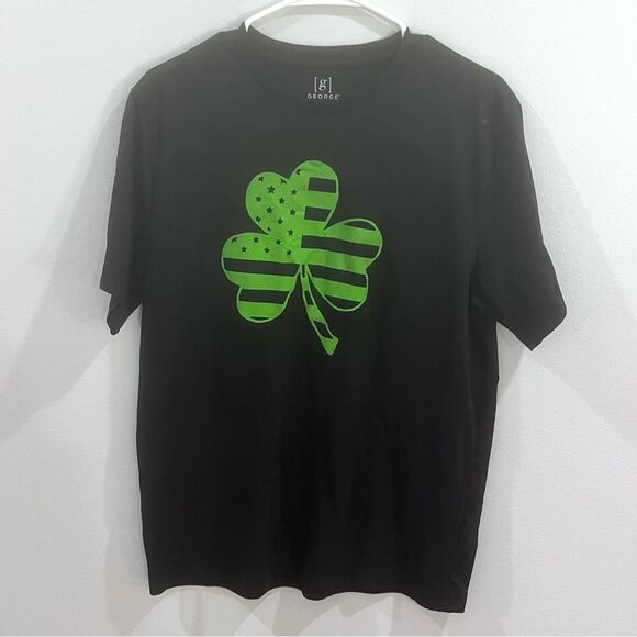 Lucky shamrock American flag black graphic tshirt size large - Picture 1 of 2